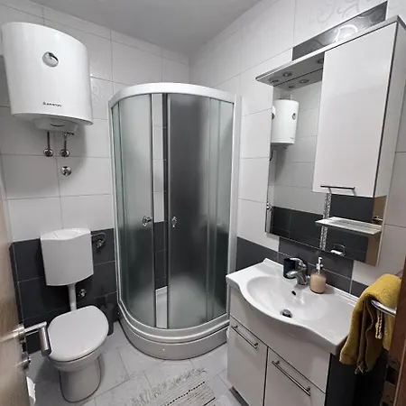 Lavandera Apartment *